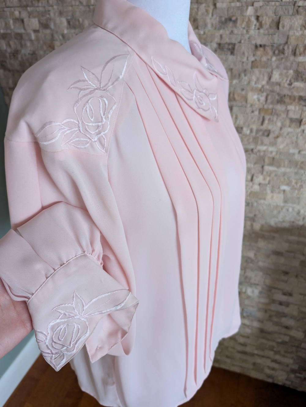 Vintage 80s Blush Pink Chiffon Pleated Floral Embroidery Collar Blouse Sz 14 XL image 2
